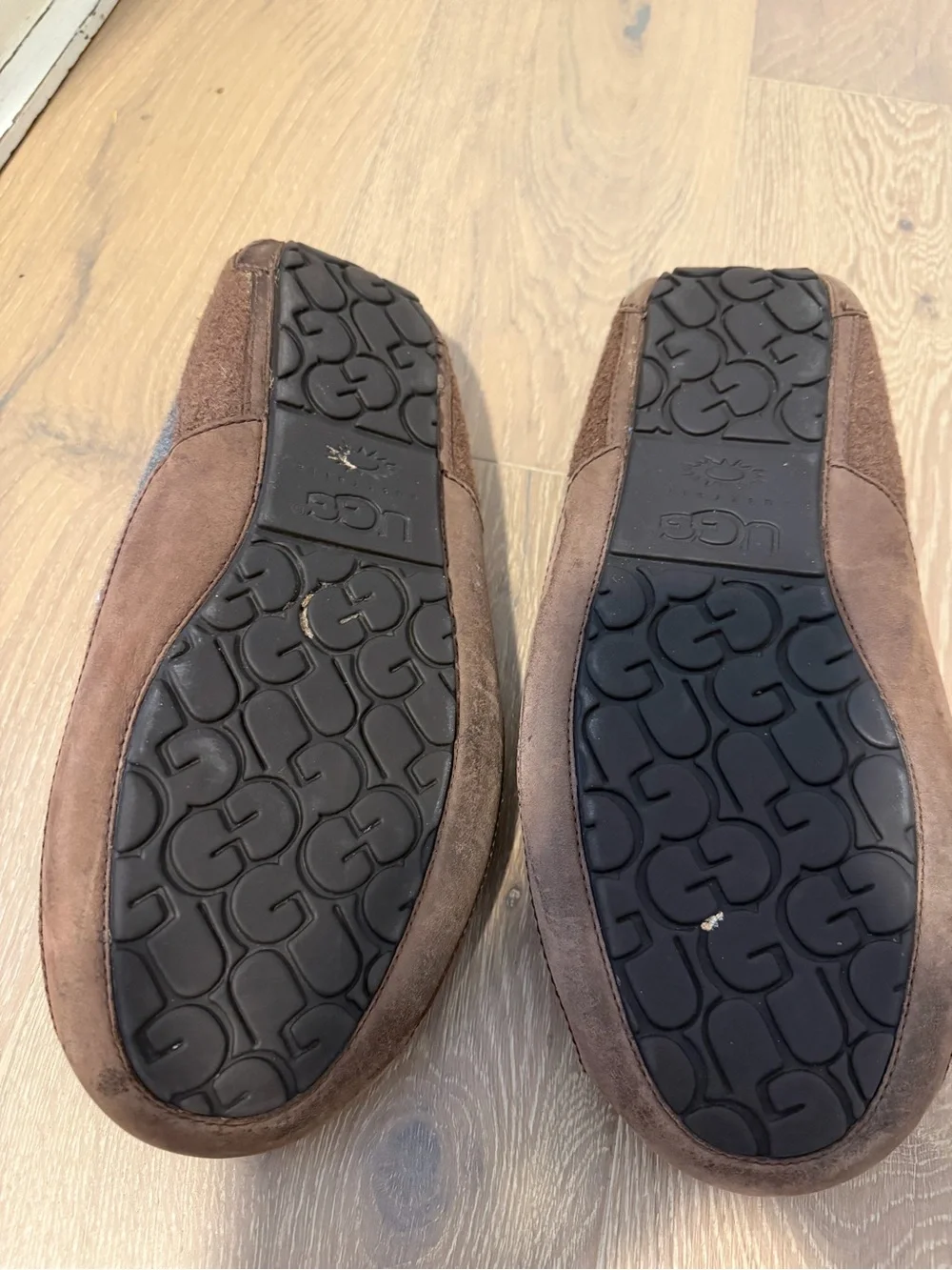 UGG classic moccasin